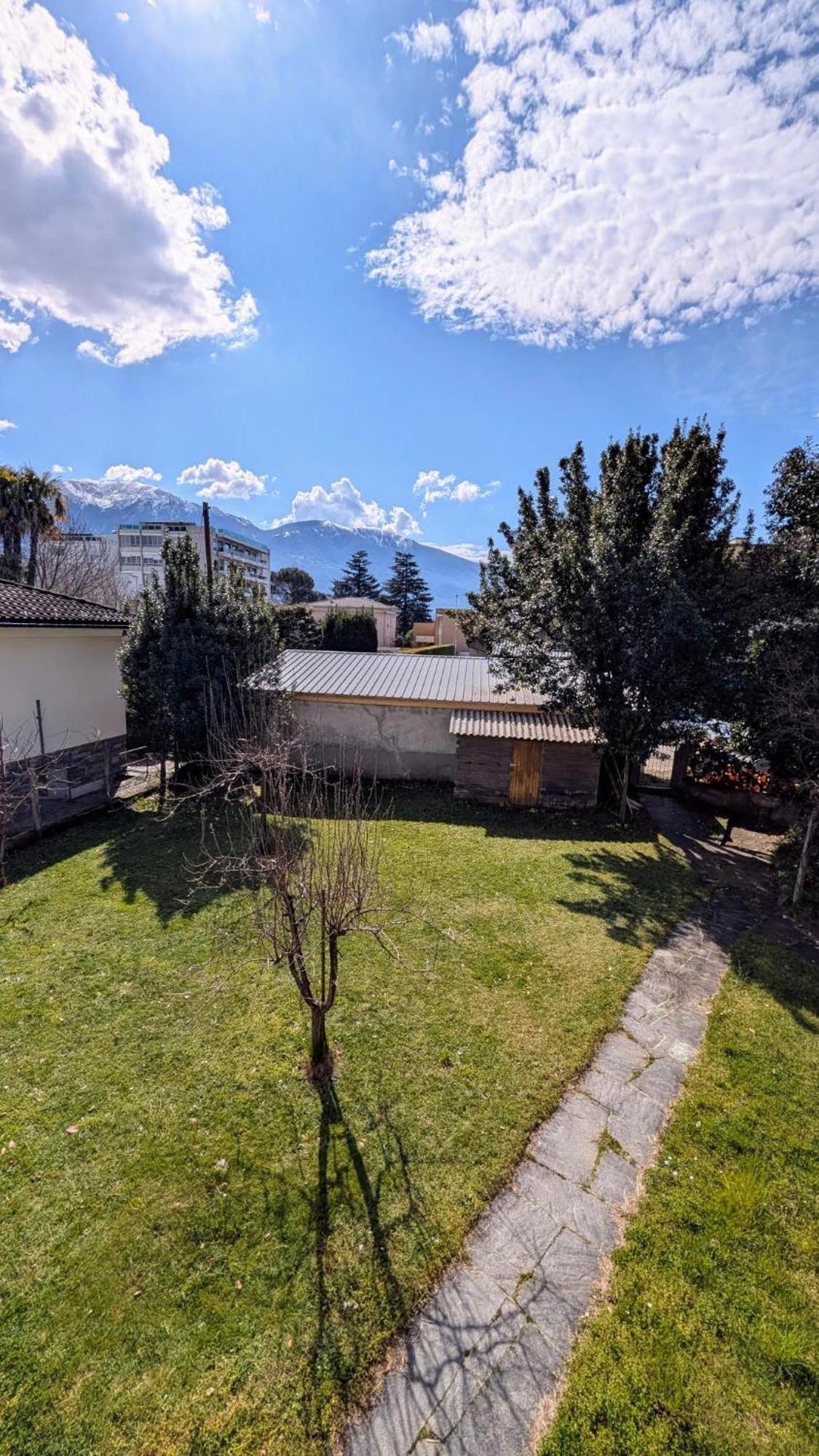Locarno, Casa Pioda - Nahe Zentrum, Mit Balkon Und Parkplatz Luaran gambar